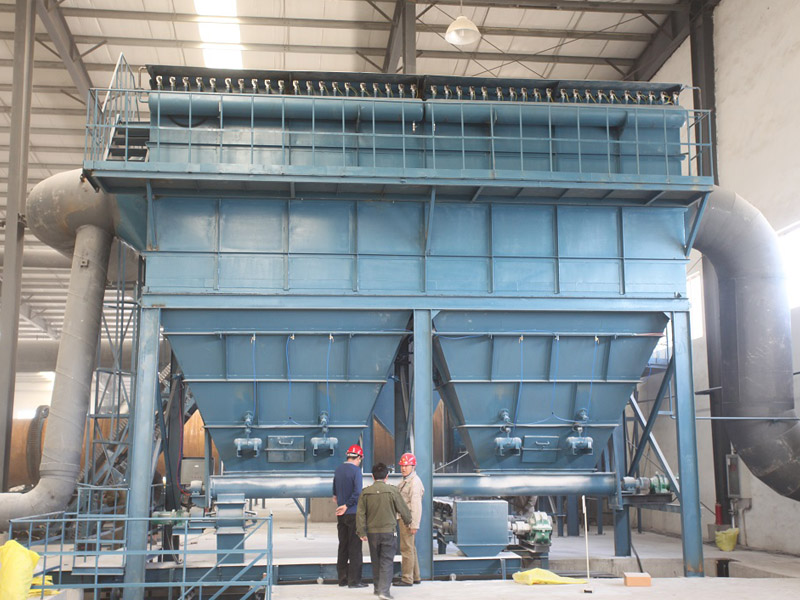 Pulse bag type dust collector